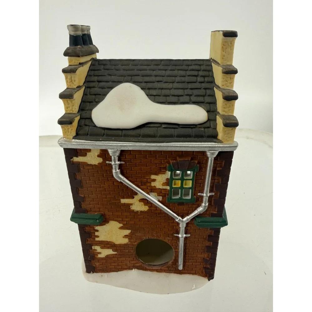 Dept 56 Dickens Village Faversham Lamps & Oil Porcelain Building‎ #5832-7